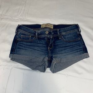Low-Rise Hollister Size 5 shorts